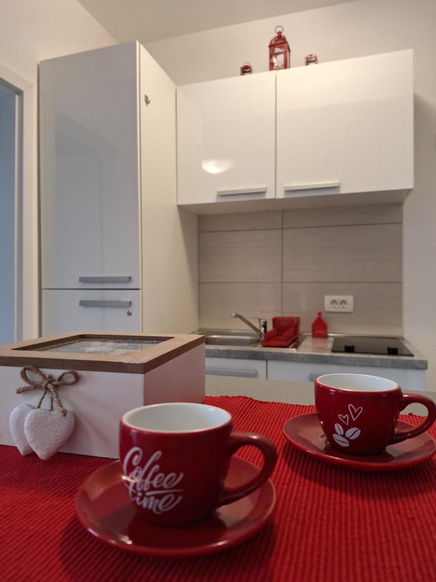 Apartment Lea Maria Zara Esterno foto
