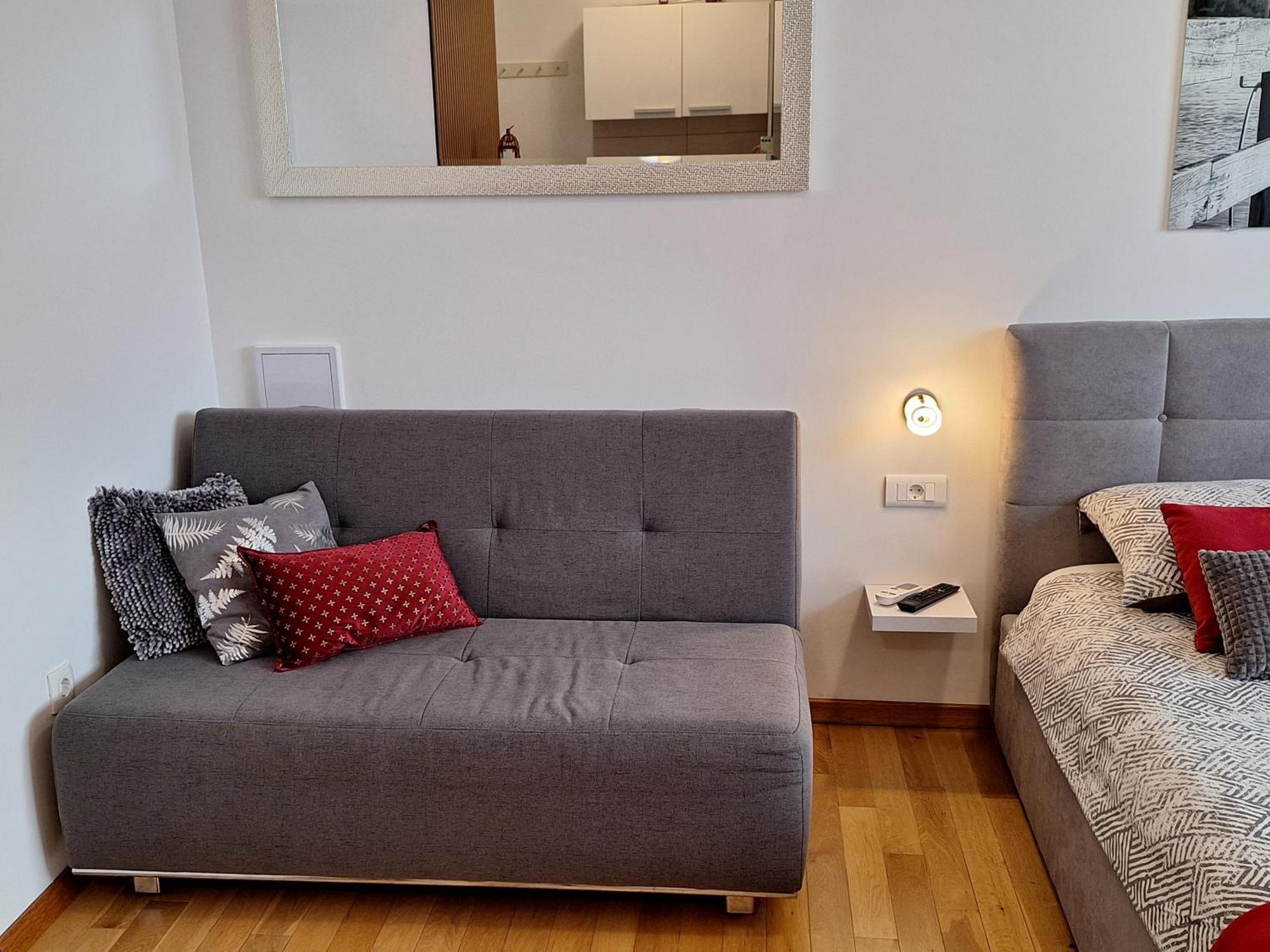 Apartment Lea Maria Zara Esterno foto