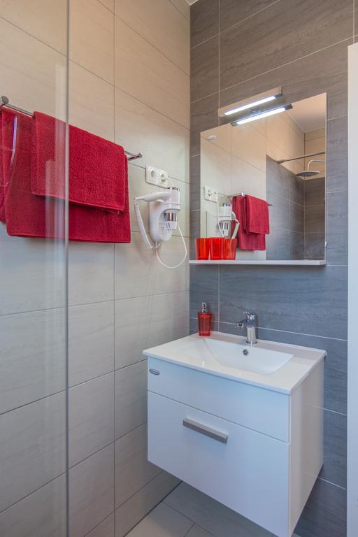 Apartment Lea Maria Zara Esterno foto
